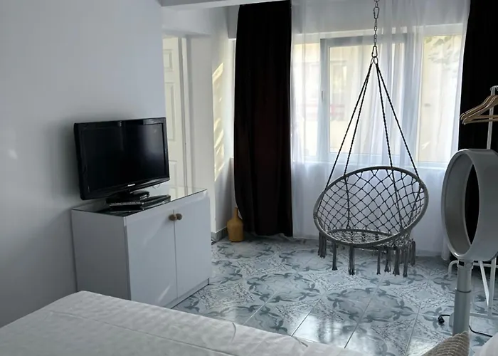 Forest House Деревянный коттедж