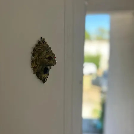 Forest House بيت خشبي